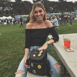 Meet your Posher, Elise